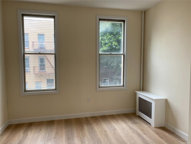 Foto del edificio - 105 Newel St