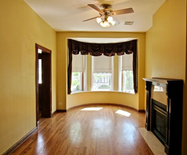 3938 Arthur Ave, Brookfield, IL 60513 Townhome Rentals in Brookfield