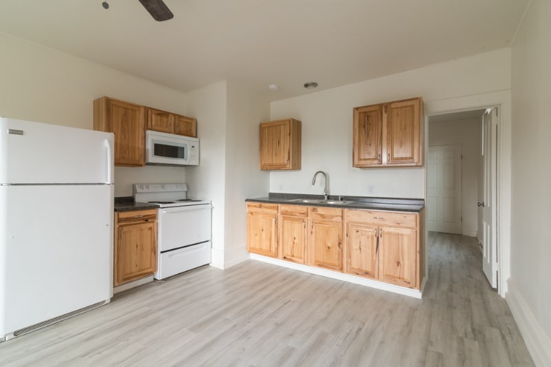 Primary Photo - 1028 W Sinto Ave