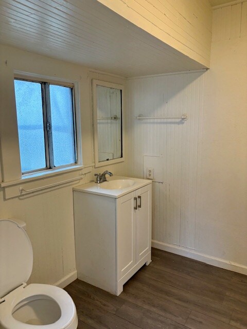 Foto del edificio - 13030 Kansas Ave