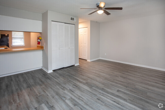 2BR,1.5BA-Townhouse - Willow Trace