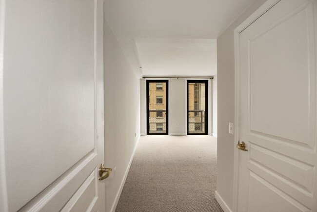 Building Photo - $400 Off! Professionally Managed, Spacious...