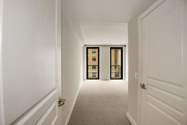 Photo - $400 Off! Professionally Managed, Spacious... Apartment