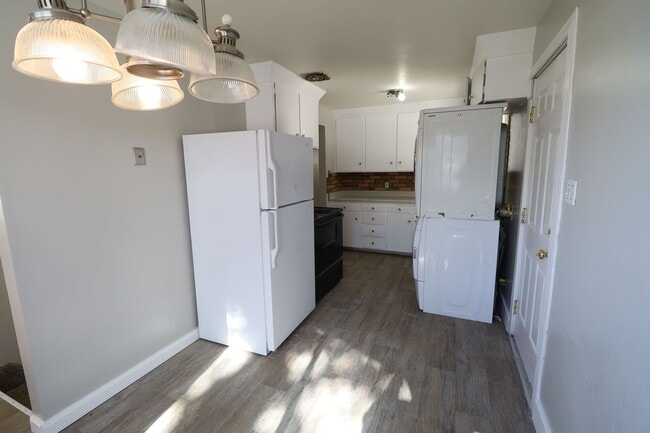 Foto del edificio - 565 E 200 N