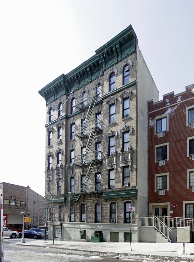 Building Photo - 465 E 167th St