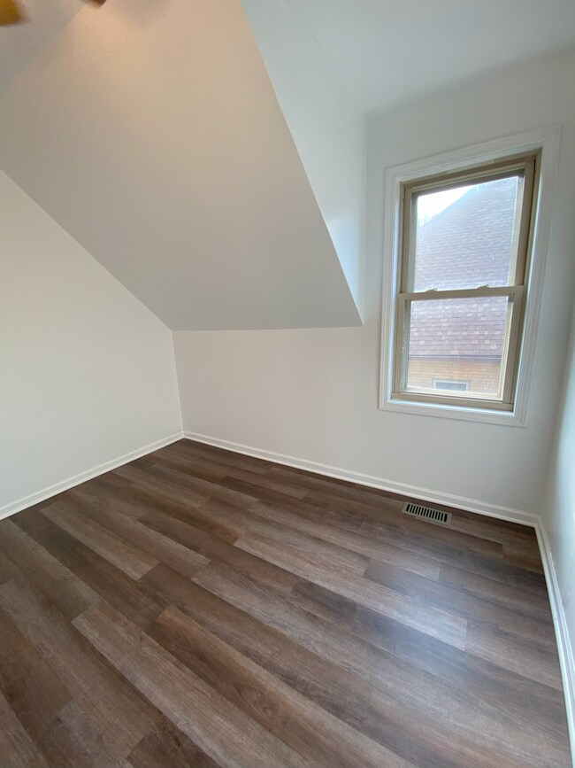 Building Photo - 5256 W 64th Pl