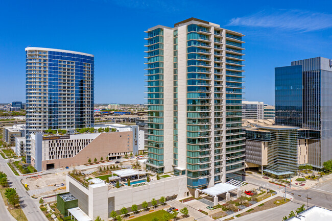 Building Photo - Windrose Tower