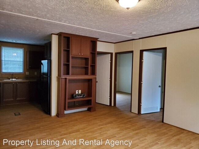 Building Photo - 3 br, 2 bath House - 121 Amherst Circle