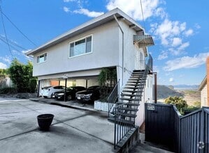 Building Photo - 1496-1496 Highland Blvd