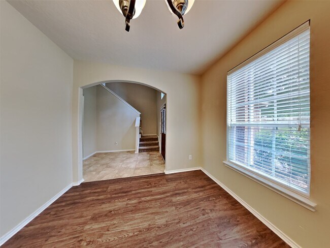 Foto del edificio - 21349 Thurston Crossing Dr