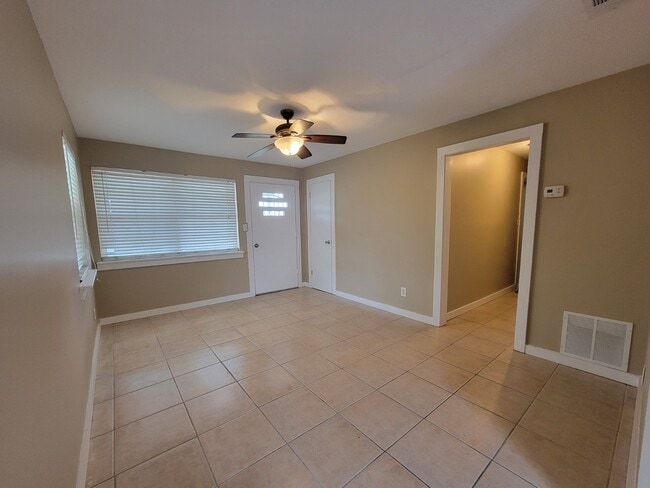 Foto del edificio - 1710 Chestnut Ave