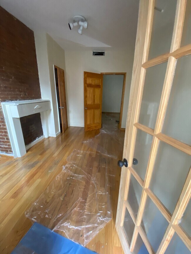 Foto del edificio - 1458 Greene Ave