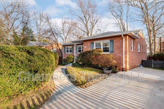 Building Photo - 4706 8th Rd S