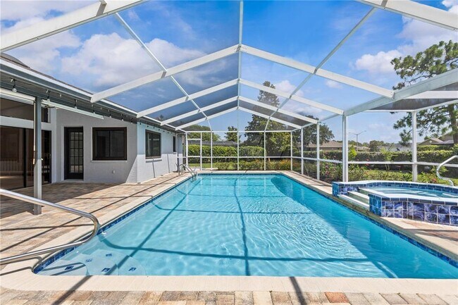 Foto del edificio - 9447 Ashley Dr