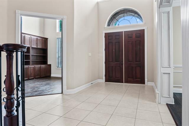 Building Photo - 751 Chateaus Dr