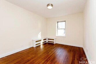 Building Photo - 440 E 85th St