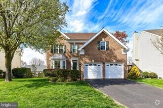 Building Photo - 46814 Snow Hill Way