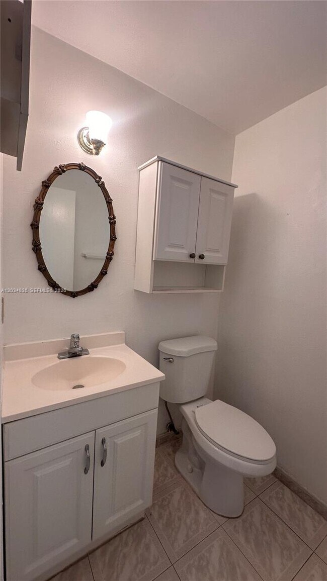 Foto del edificio - 7646 Abbott Ave