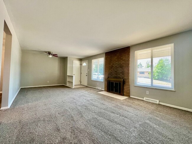 Building Photo - Wonderful Home Near Arapahoe Road and Colorado Blvd