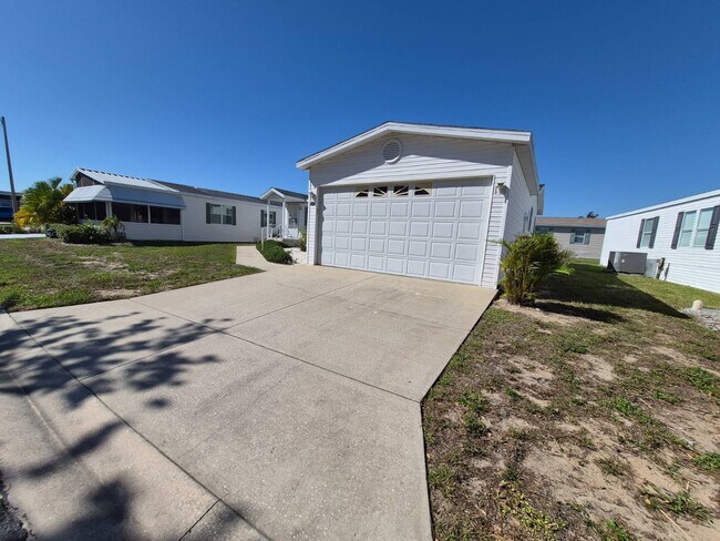 Foto del edificio - 2113 Sawgrass Ln