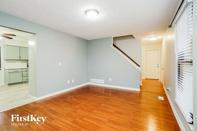 Foto del edificio - 659 Forestwood Dr