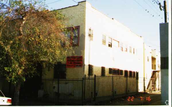 Primary Photo - 1717 W 48th St