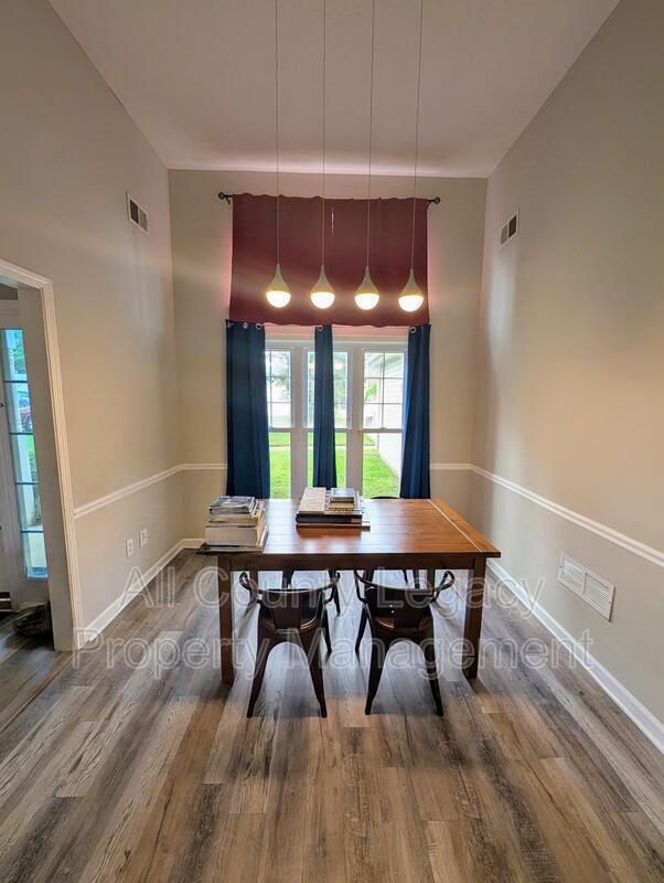 Building Photo - 3648 Range Way
