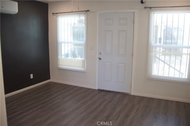 Foto del edificio - 372 E 55th St