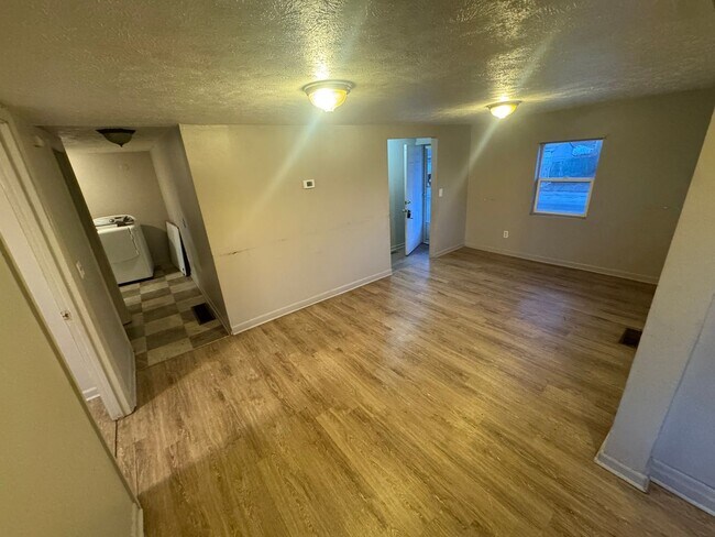 Foto del edificio - Ranch duplex for Rent - 3 bedroom / 1 bathroom Peoria Heights 61616