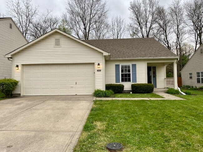 Building Photo - Stunning 3 Bedroom/2 Bath home in Pike Tow...