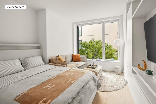 Building Photo - 450 Washington St