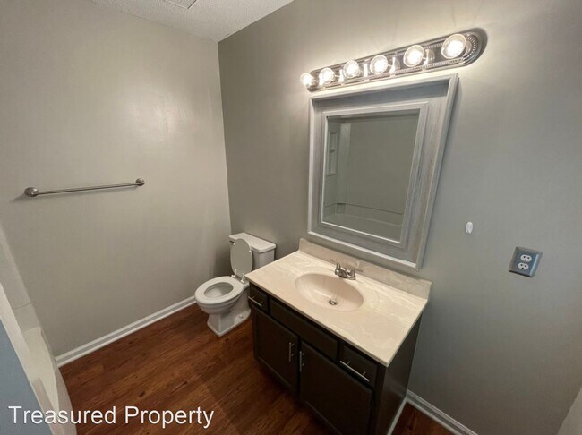 Building Photo - 2 br, 2.5 bath House - 120 Inverness Ct