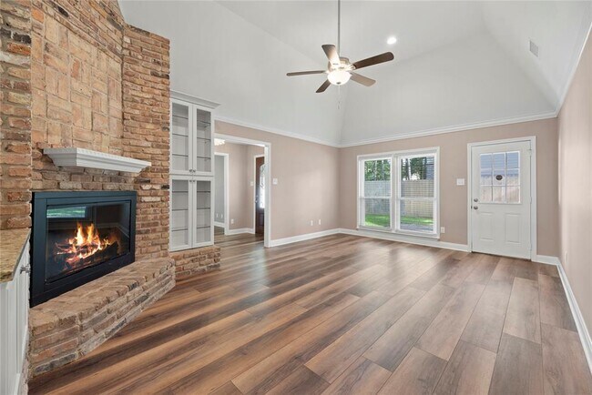 Foto del edificio - 6530 Bayonne Dr