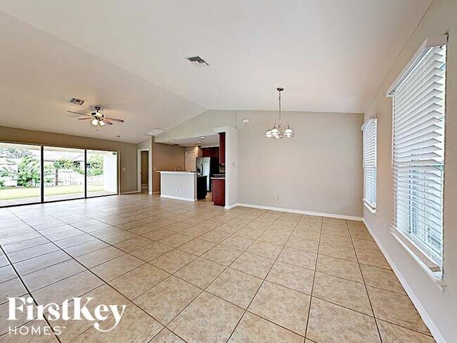 Foto del edificio - 1155 NW 27th Pl