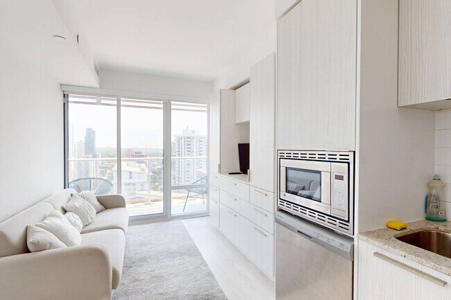 Building Photo - 18 Maitland Terrace