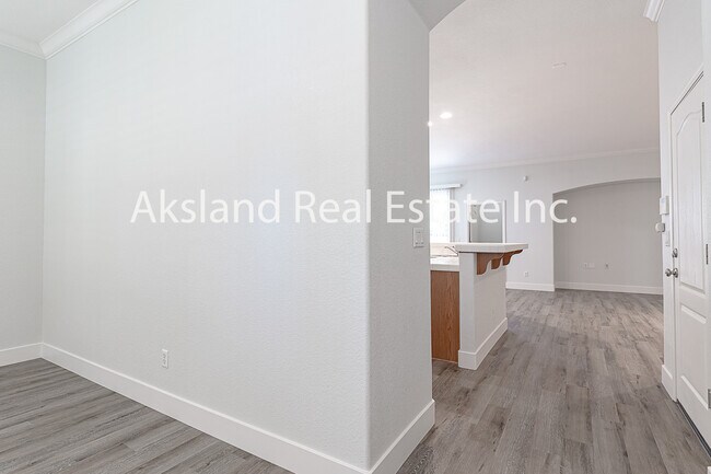 Foto del edificio - 611 Brookhurst Blvd