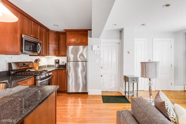 Foto del edificio - 1 br, 1.5 bath Condo - 200 Saint Botolph St