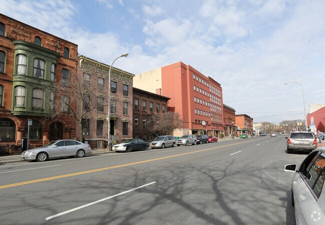 Foto del edificio - 184 Washington Ave