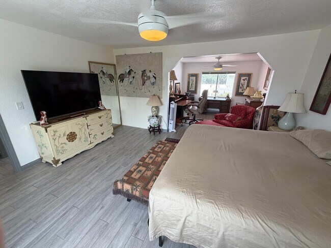 Foto del edificio - 3538 Newland Ave
