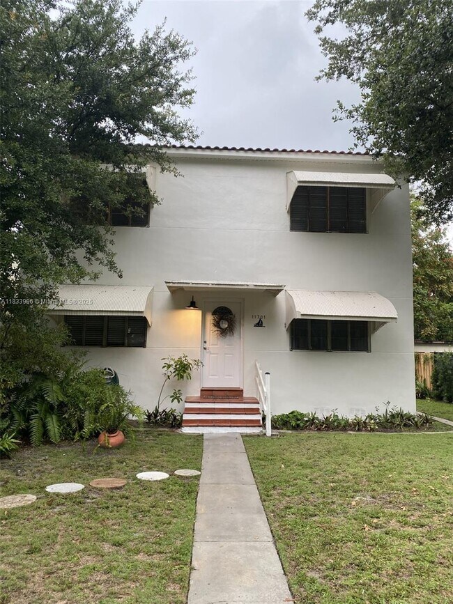 Foto del edificio - 11701 NE 11th Pl