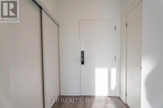 Building Photo - 28 Ann St