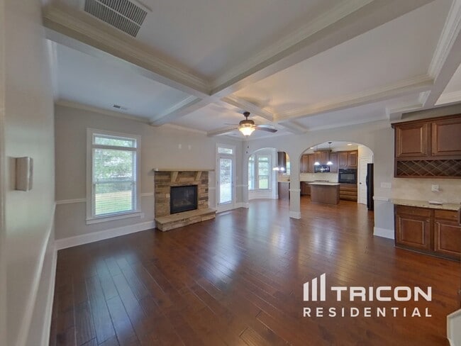 Building Photo - 1206 Trophy Clb Ave