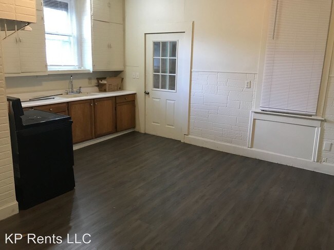 Building Photo - 5 br, 2 bath Apartment - 401 N Elm Ave