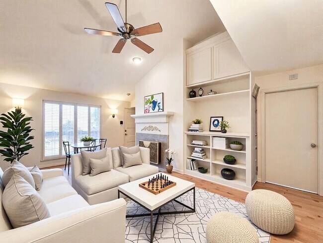 Foto del edificio - Beautiful 2 bedroom / 1 bath on second floor with gorgeous Houston skyline views. Stainless steel...