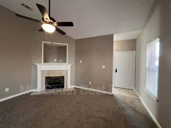 Foto del edificio - 7784 Lipscomb Dr