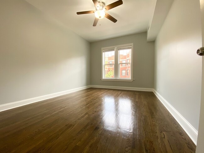 Foto del edificio - 6102 N Winthrop Ave