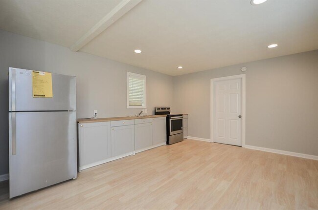 Foto del edificio - 908 Altic St