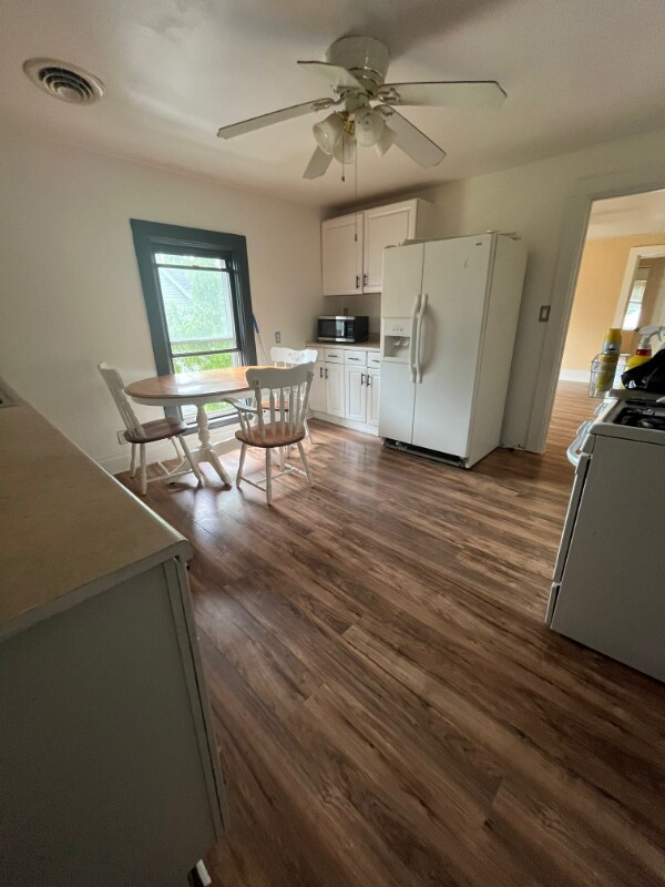 Foto del edificio - 19 Oakwood Ave