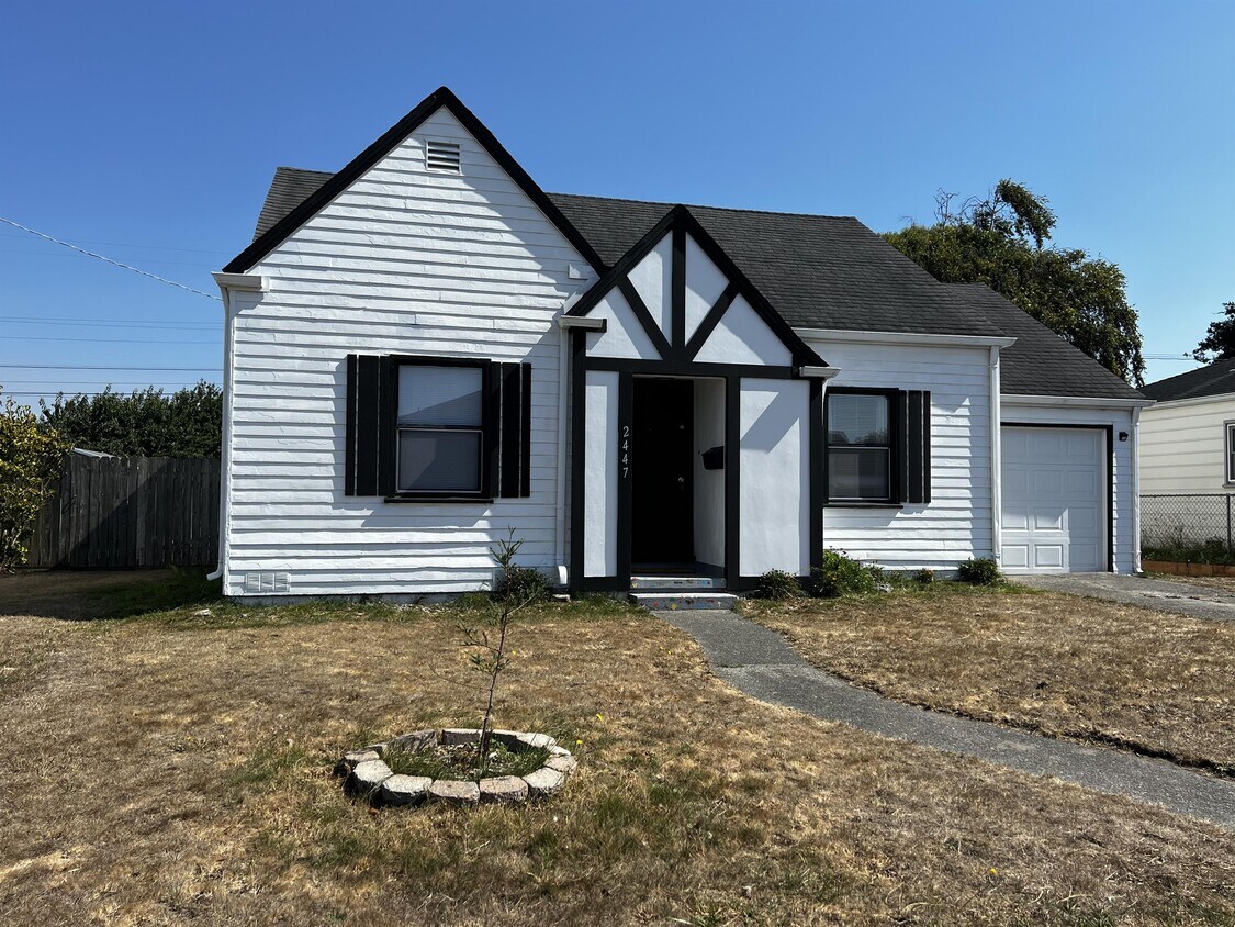 2447 Pine St, Eureka, CA 95501 House Rental in Eureka, CA
