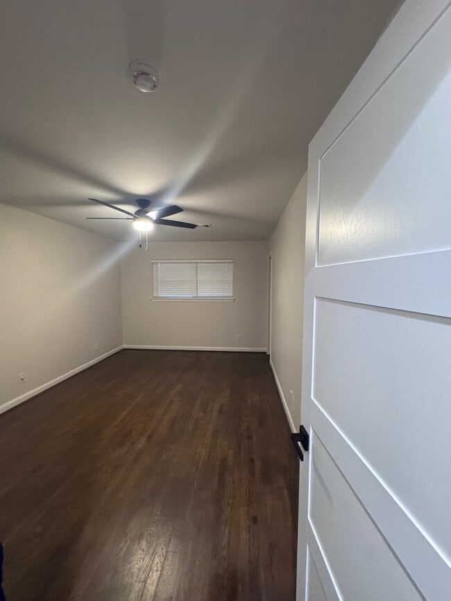 Foto del edificio - 5518 McKnight St